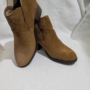 BearPaw Women's Brown Ankle Boots